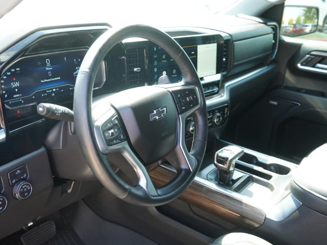 Used 2024 Chevrolet Silverado 1500 LT Trail Boss w/ Convenience Package II AWD/4WD image 17