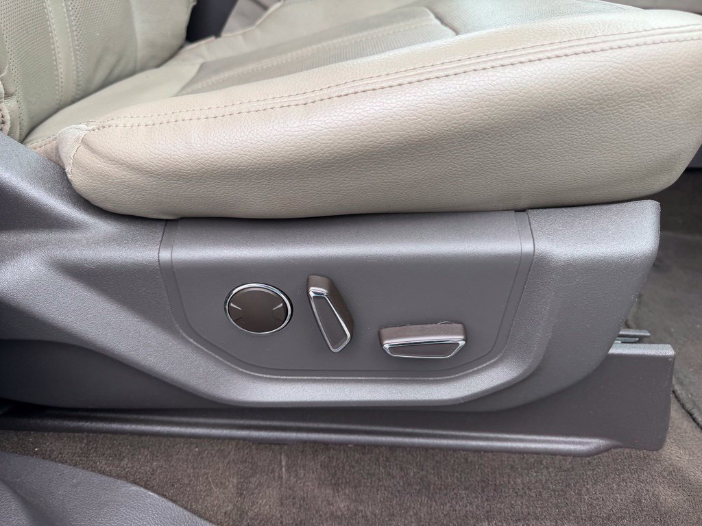 Used 2019 Ford Expedition Limited RWD image 35