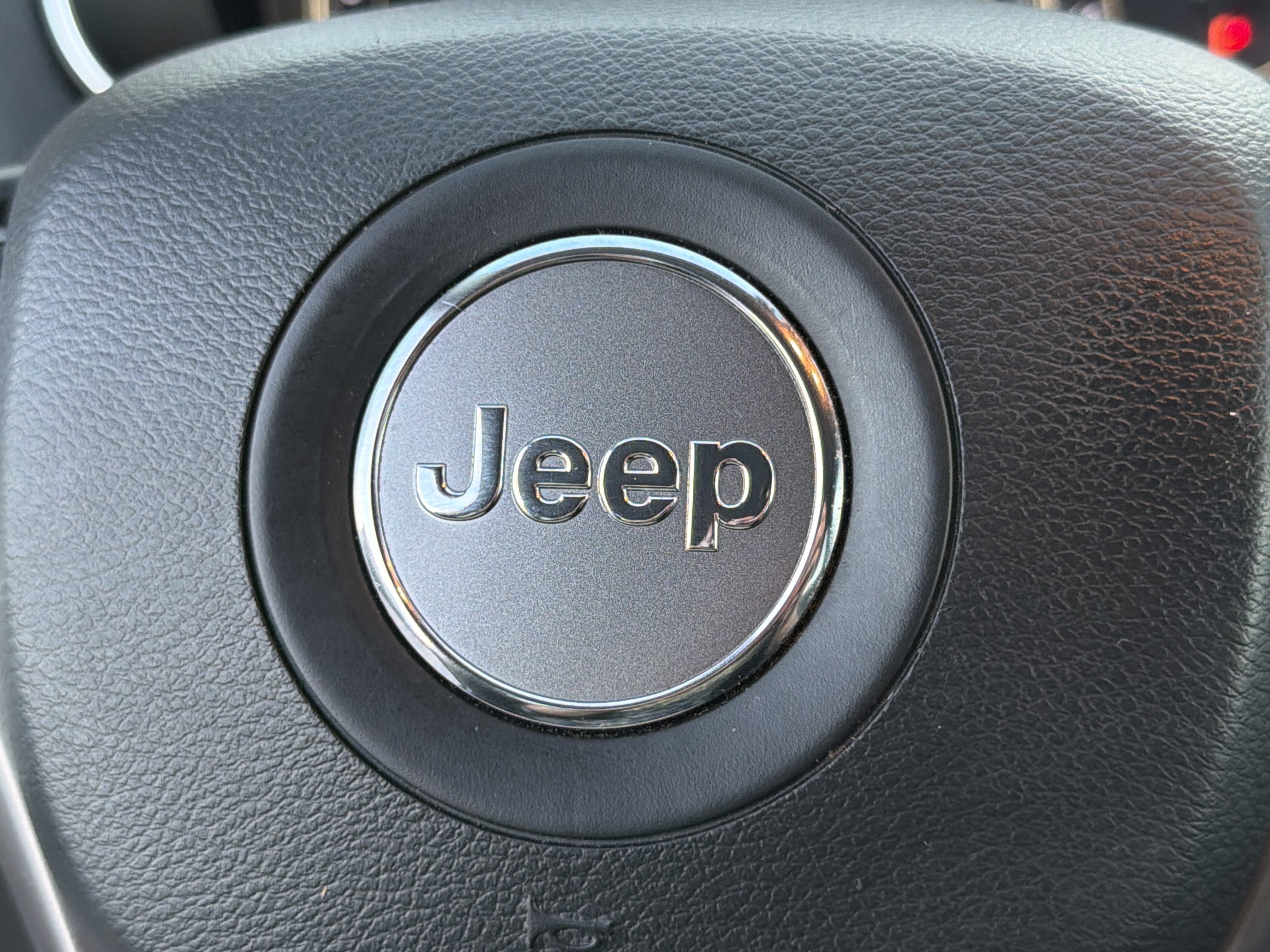 Used 2021 Jeep Cherokee Latitude Lux w/ Sun & Sound Group image 25
