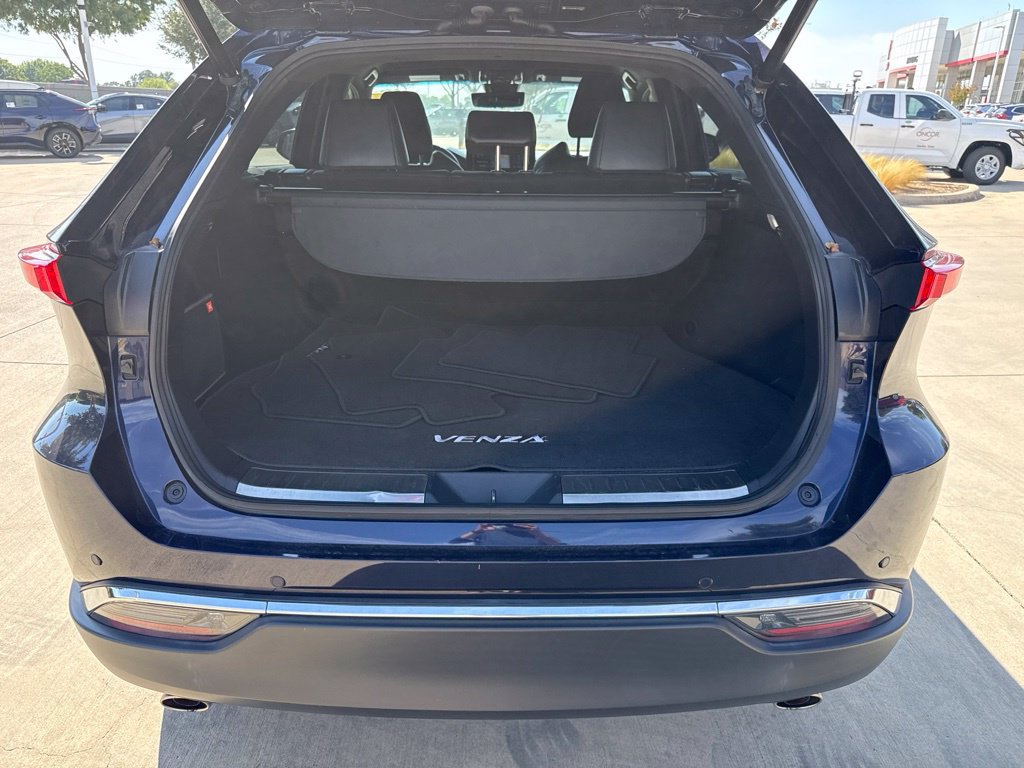 Used 2021 Toyota Venza Limited AWD/4WD image 17