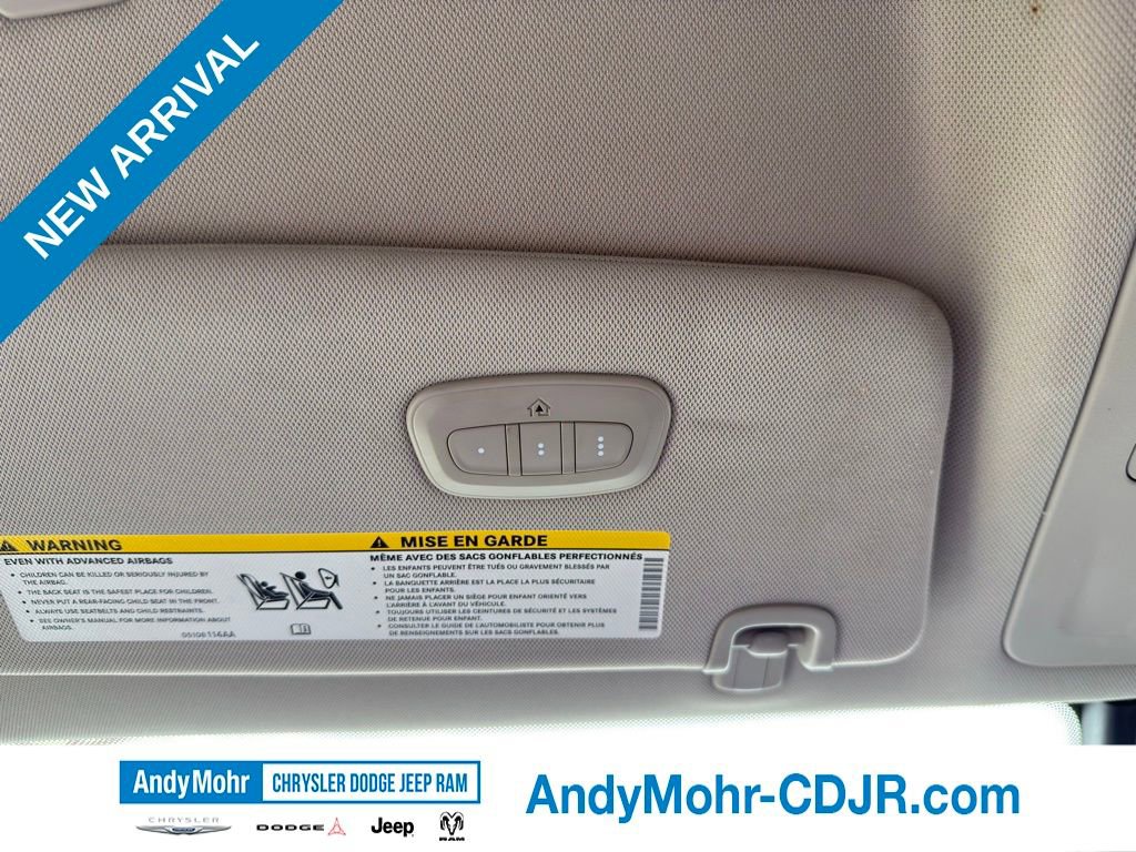 Used 2018 Chrysler Pacifica Touring Plus FWD image 25