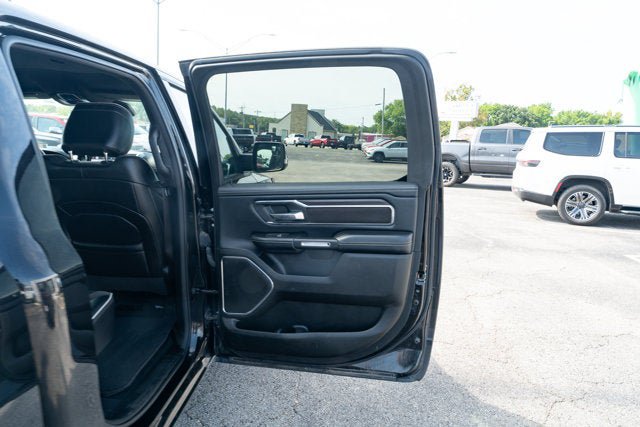 Used 2025 RAM 1500 Laramie AWD/4WD image 15