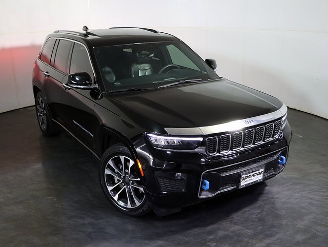 Used 2022 Jeep Grand Cherokee Overland w/ Luxury Tech Group IV image 7