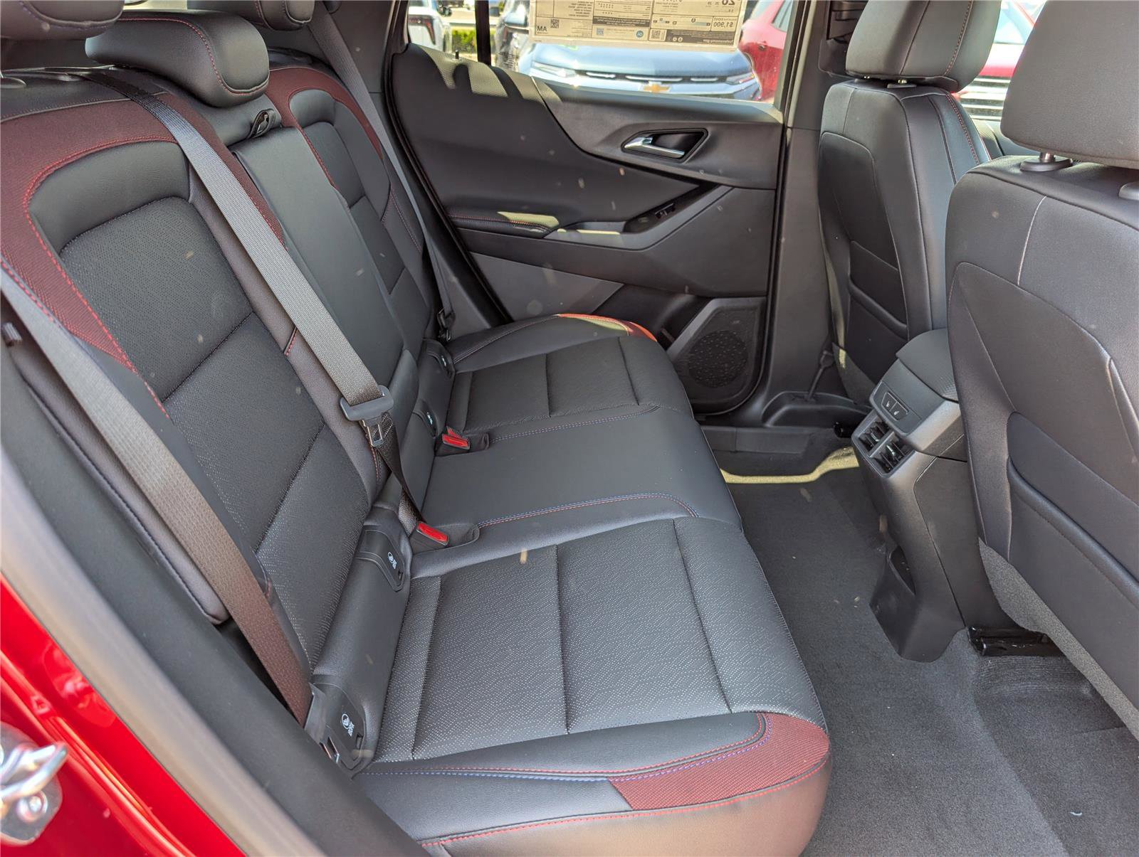 New 2026 Chevrolet Equinox RS w/ Convenience Package III AWD/4WD image 9