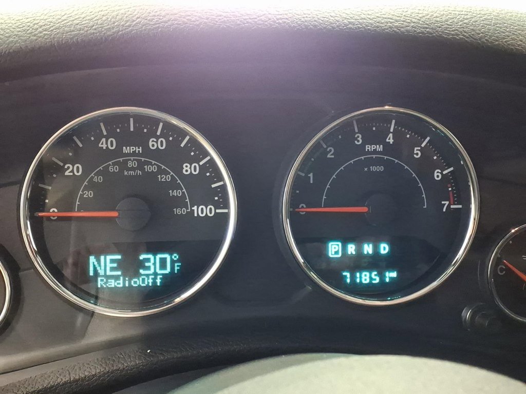 Used 2018 Jeep Wrangler Unlimited Sahara w/ Dual Top Group image 11