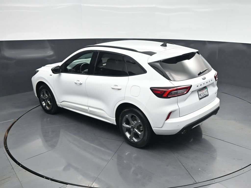 Certified 2023 Ford Escape ST-Line w/ Tech Pack #1 AWD/4WD image 38