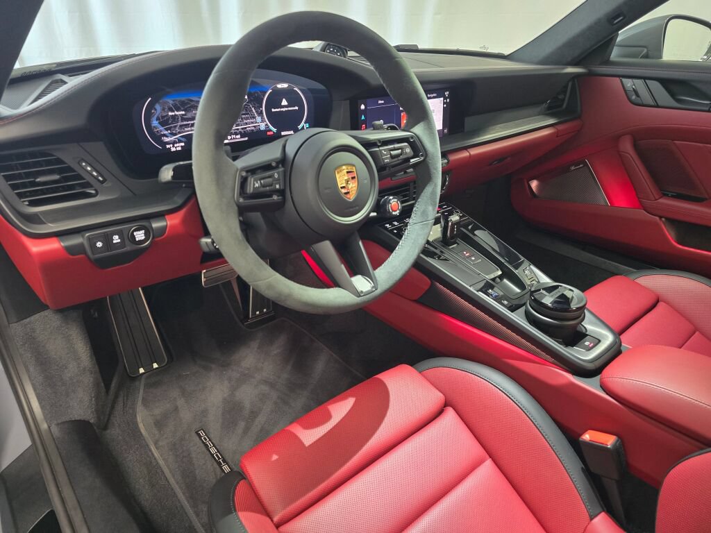 Used 2026 Porsche 911 Carrera GTS RWD image 4