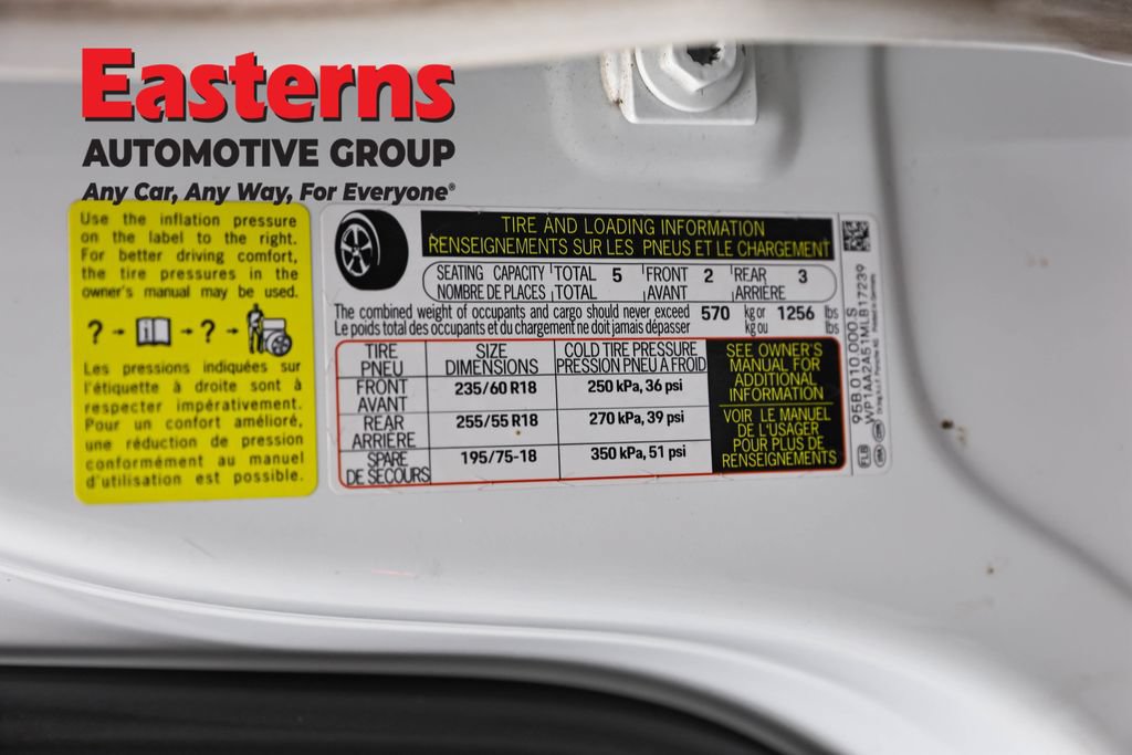 Used 2021 Porsche Macan AWD/4WD image 42