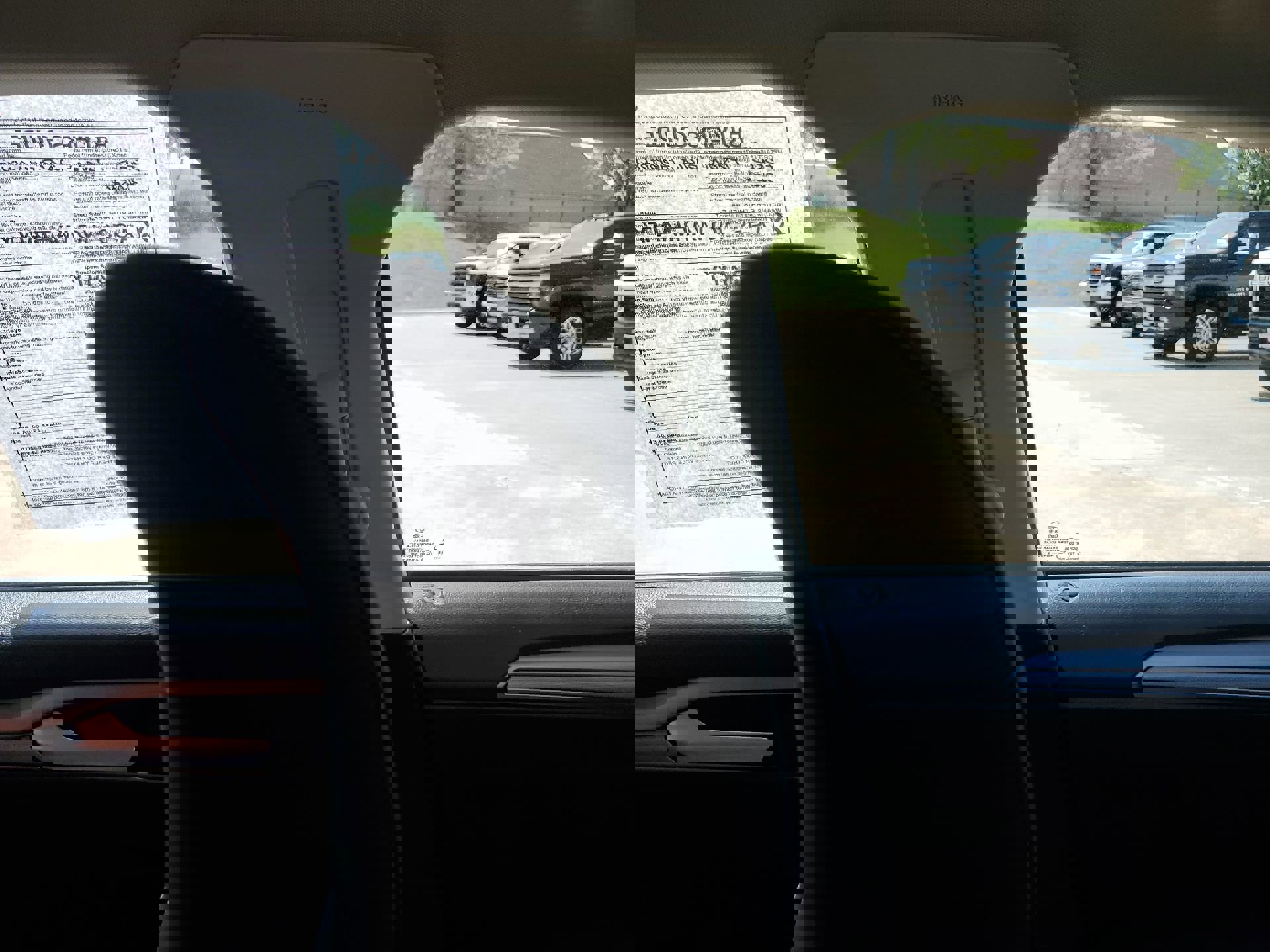 Used 2018 Ford Fusion SE w/ Fusion SE Technology Package FWD image 16