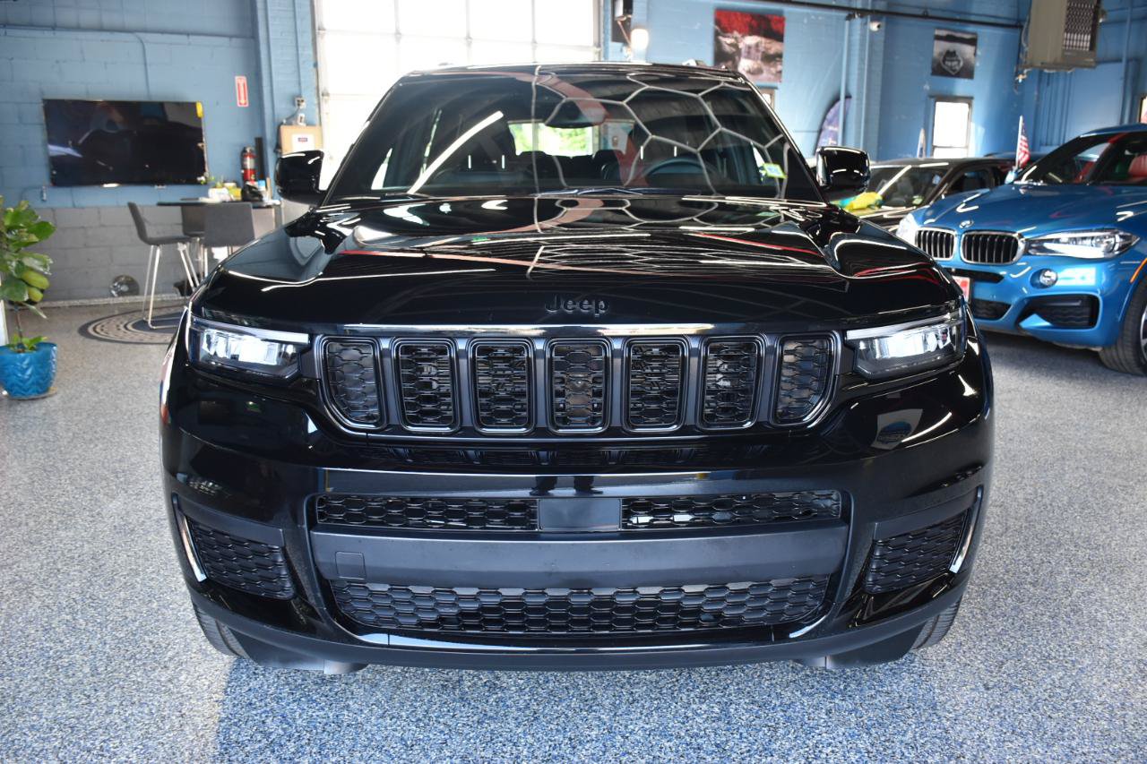 Used 2024 Jeep Grand Cherokee L Laredo AWD/4WD image 13