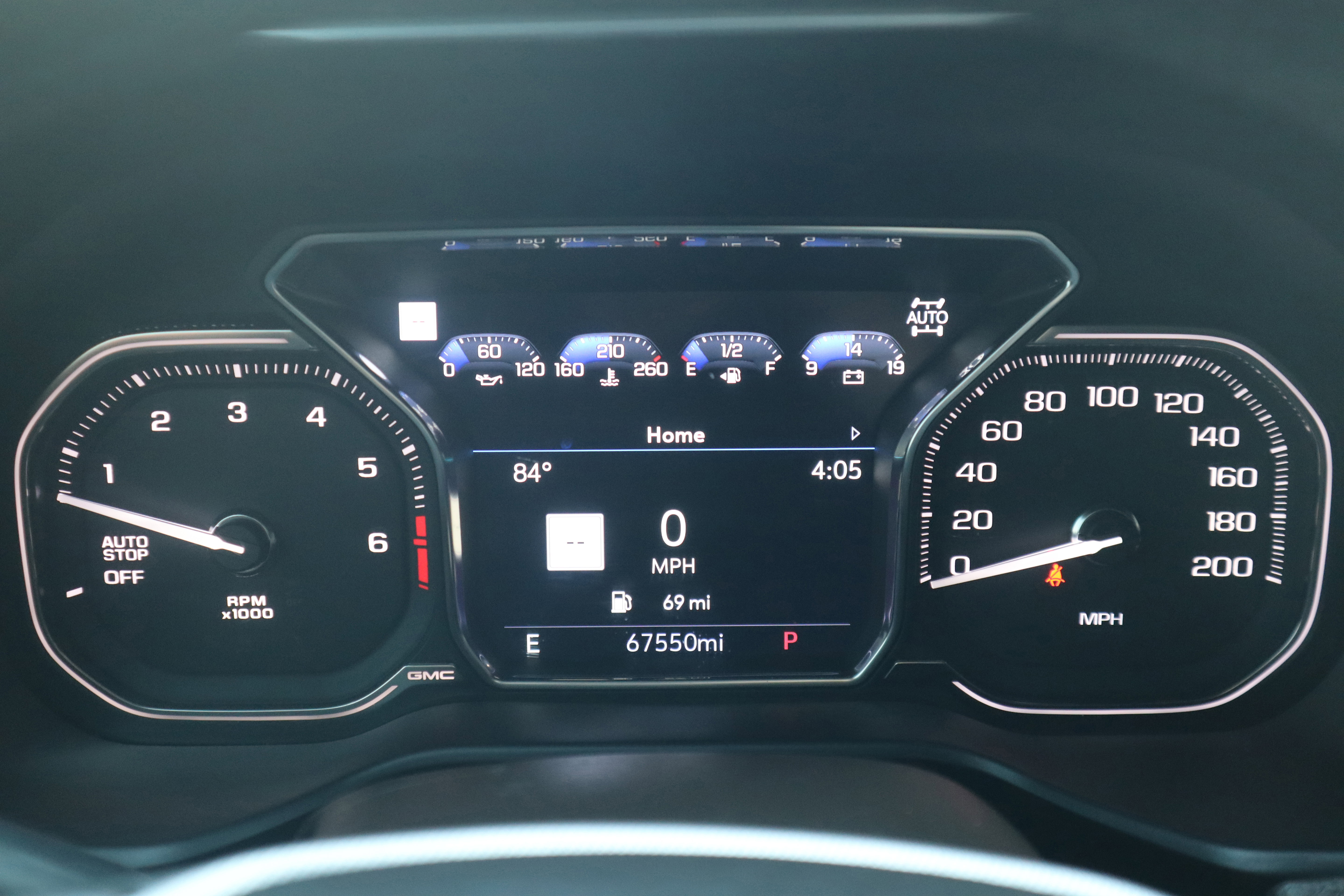 Used 2021 GMC Yukon Denali w/ Denali Premium Package image 17