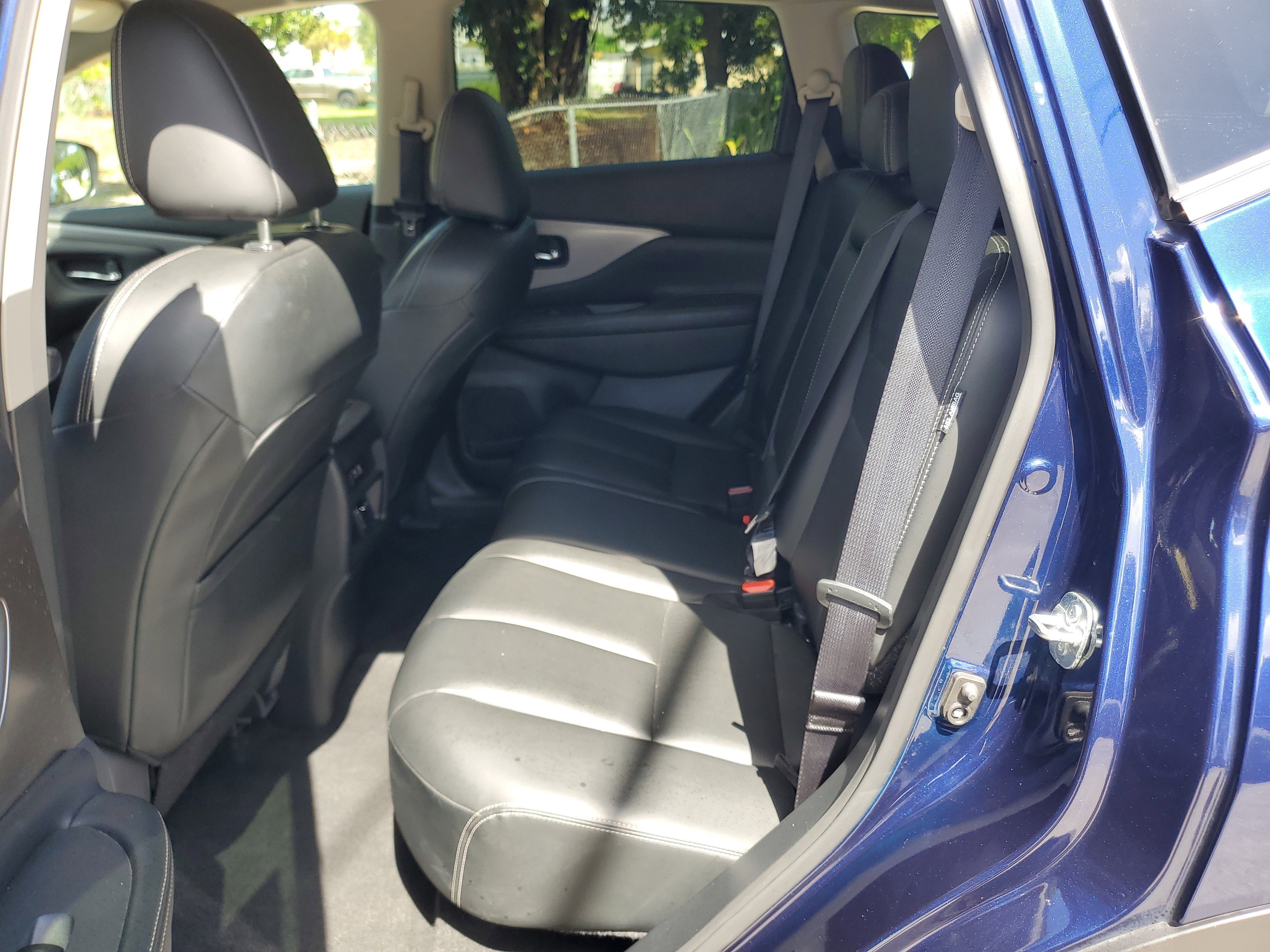 Used 2023 Nissan Murano SV FWD image 11