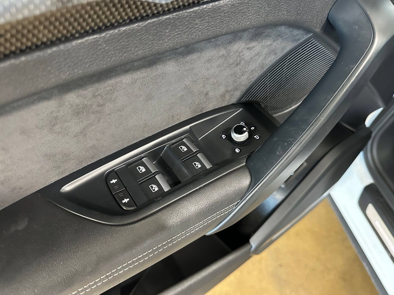 Used 2020 Audi SQ5 Premium Plus w/ Premium Plus Package AWD/4WD image 13