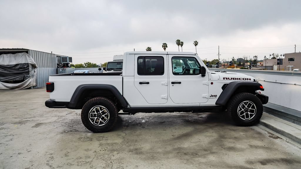 New 2026 Jeep Gladiator Rubicon w/ Steel Bumper Group AWD/4WD image 13