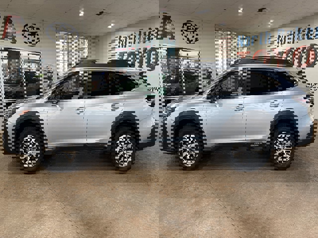 Used 2024 Subaru Outback Premium image 7