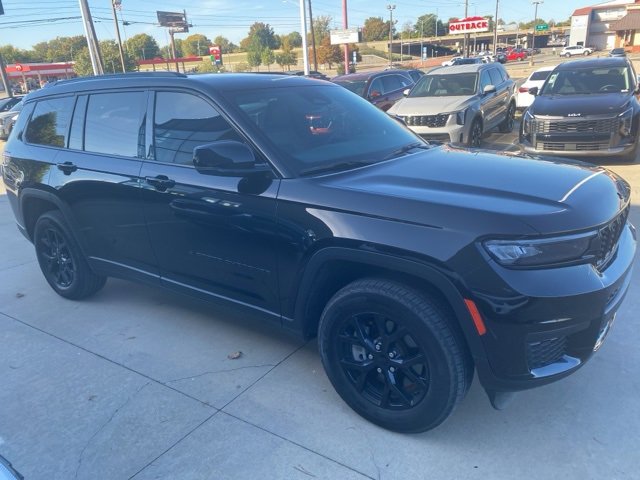 Used 2024 Jeep Grand Cherokee L Laredo