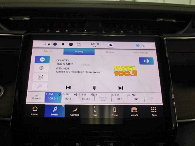 Certified 2022 Jeep Grand Cherokee Summit w/ Luxury Tech Group V image 14