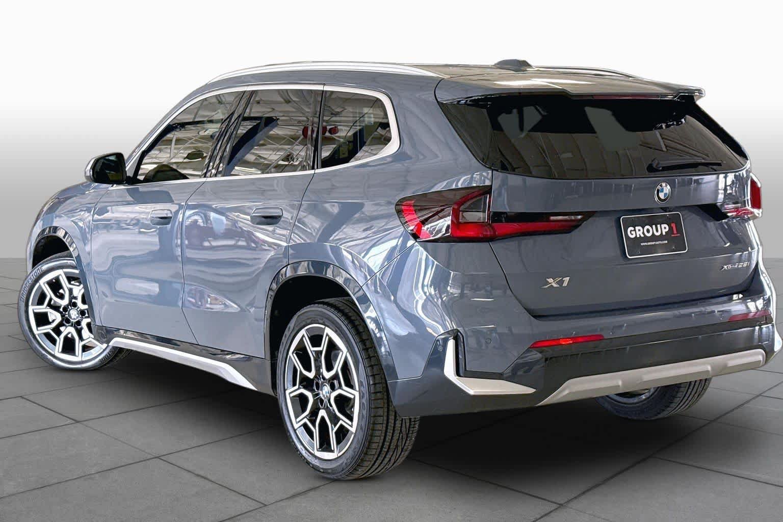 Used 2023 BMW X1 xDrive28i w/ Convenience Package AWD/4WD image 11
