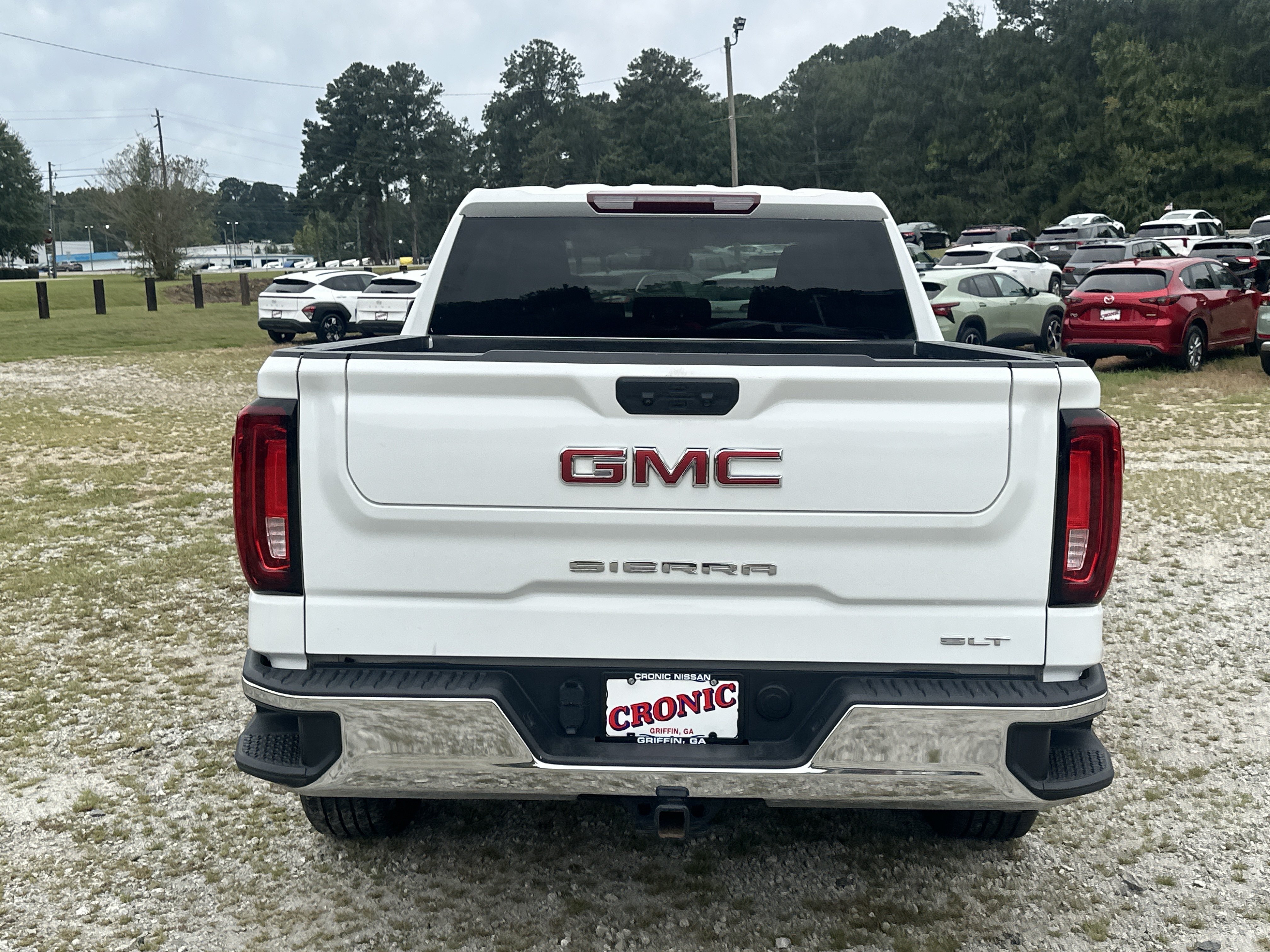 Used 2025 GMC Sierra 1500 SLT AWD/4WD image 6
