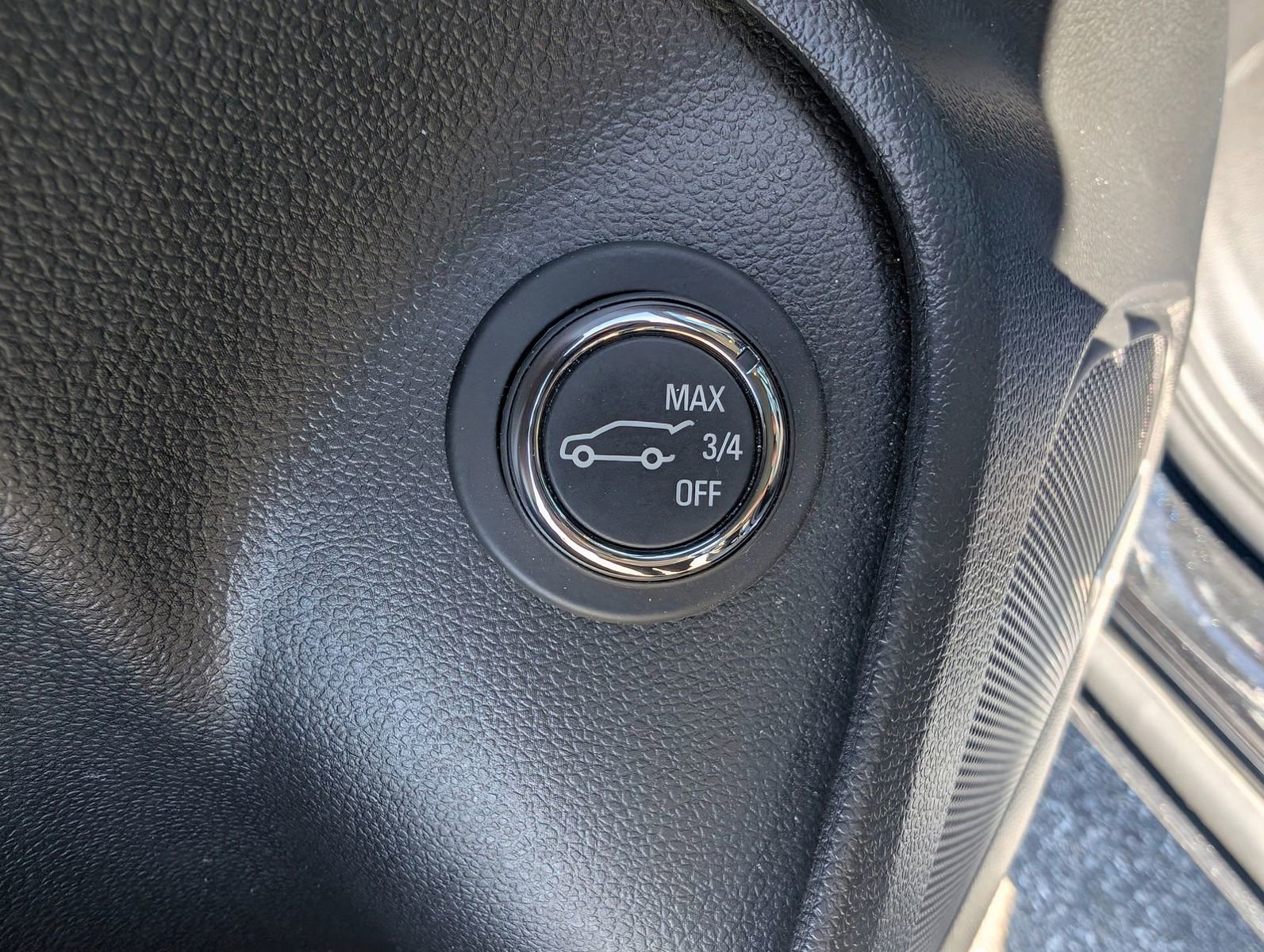 Used 2024 Buick Encore GX Avenir w/ Avenir Convenience Package image 10