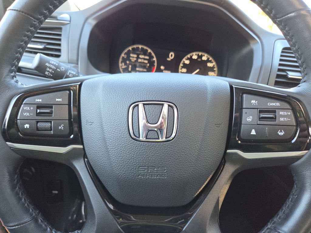 Used 2025 Honda Odyssey Elite image 40