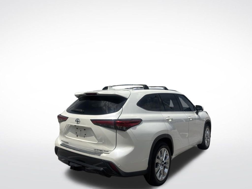 Used 2021 Toyota Highlander Limited AWD/4WD image 11