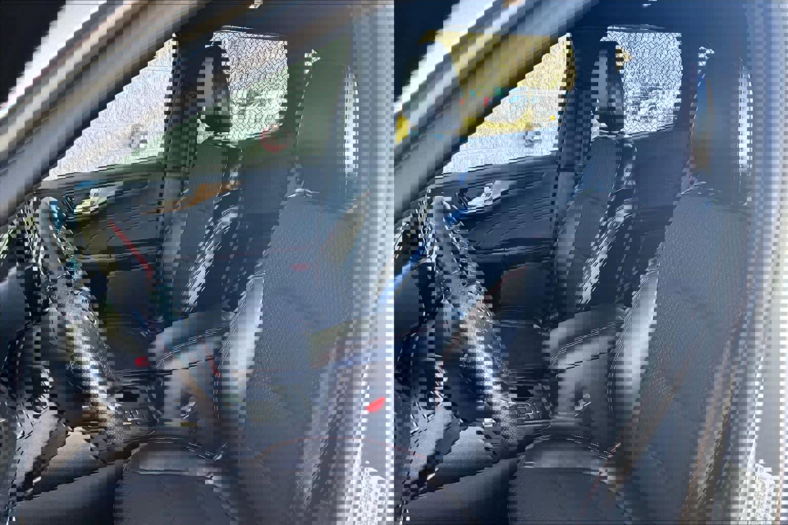 Used 2024 Ford Escape ST-Line image 8