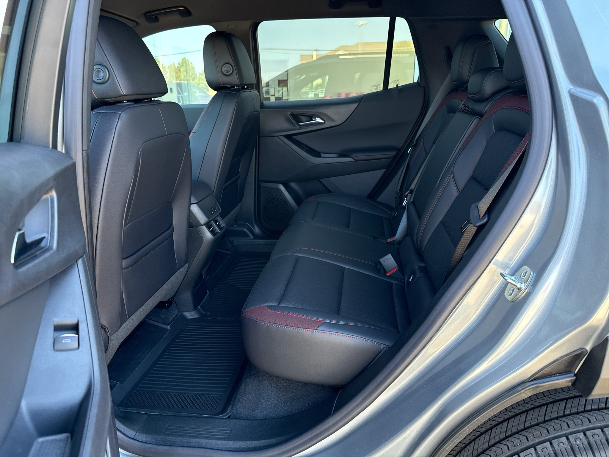 New 2027 Chevrolet Equinox RS w/ Safety and Technology Package AWD/4WD image 42