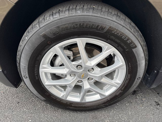 Certified 2024 Chevrolet Equinox LT w/ LPO, Floor Liner Package image 12