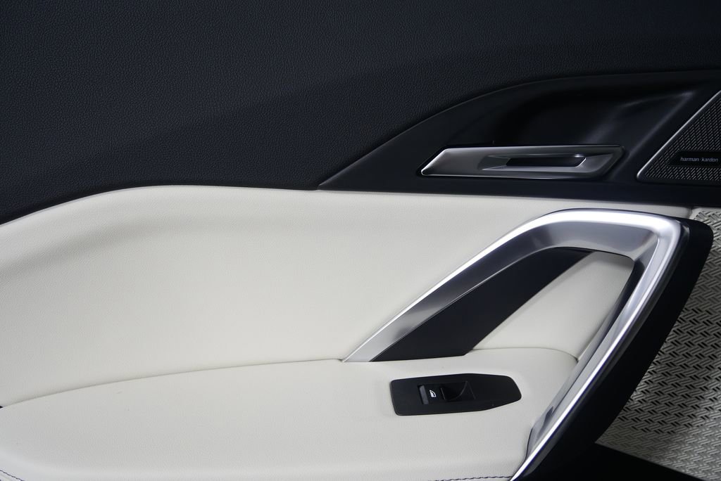 Used 2026 BMW X1 xDrive28i image 13