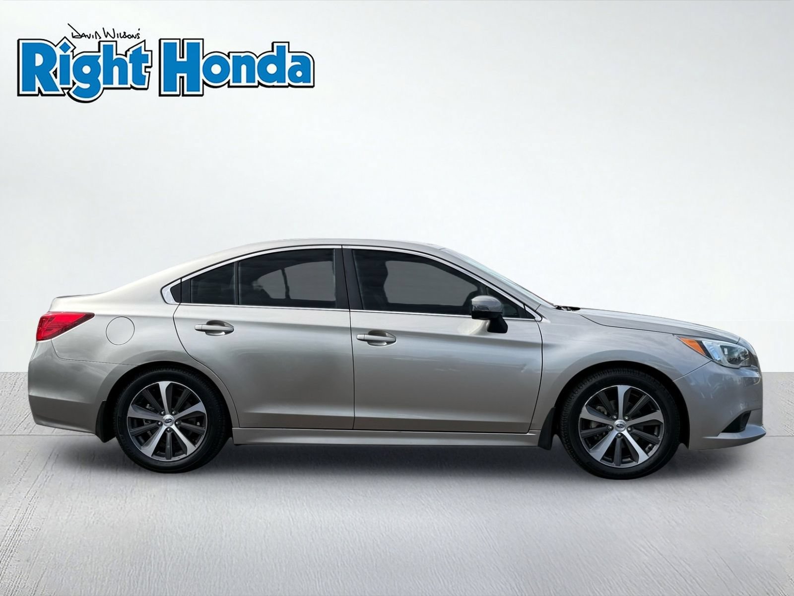 Used 2015 Subaru Legacy 2.5i Limited AWD/4WD image 9