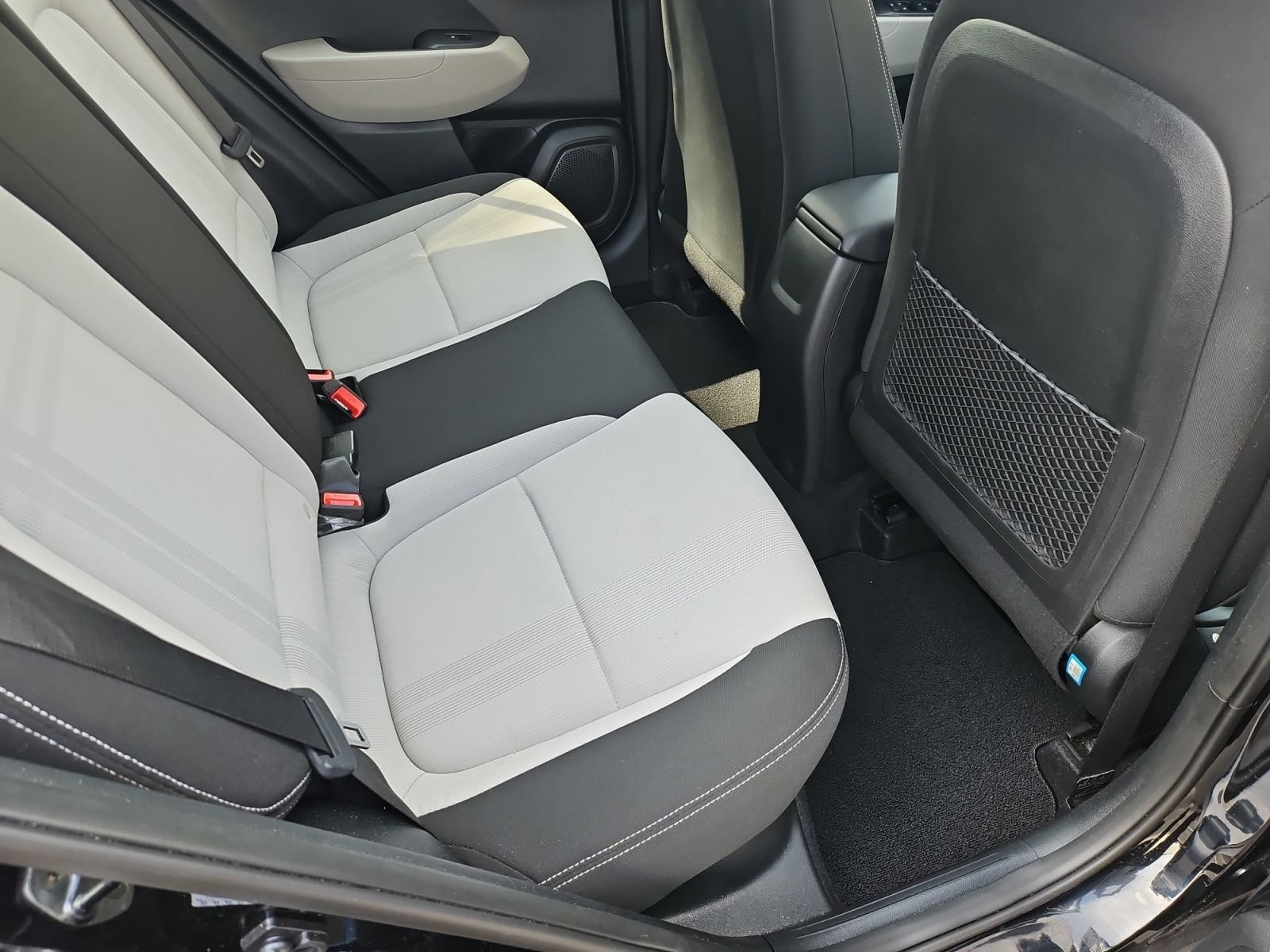 Used 2022 Hyundai Venue SEL FWD image 32