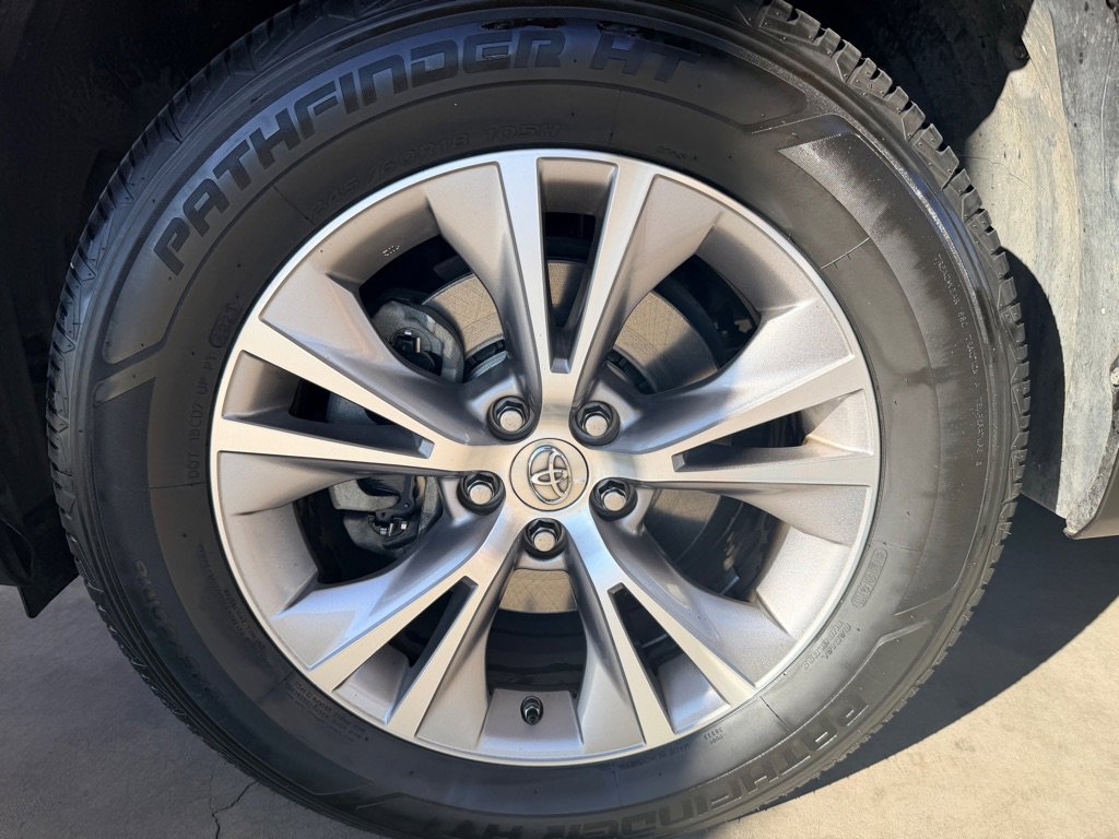 Used 2015 Toyota Highlander XLE image 47