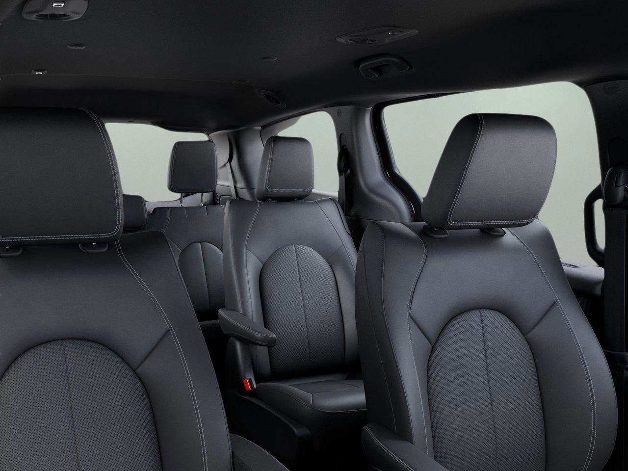 New 2026 Chrysler Pacifica Select AWD/4WD image 8