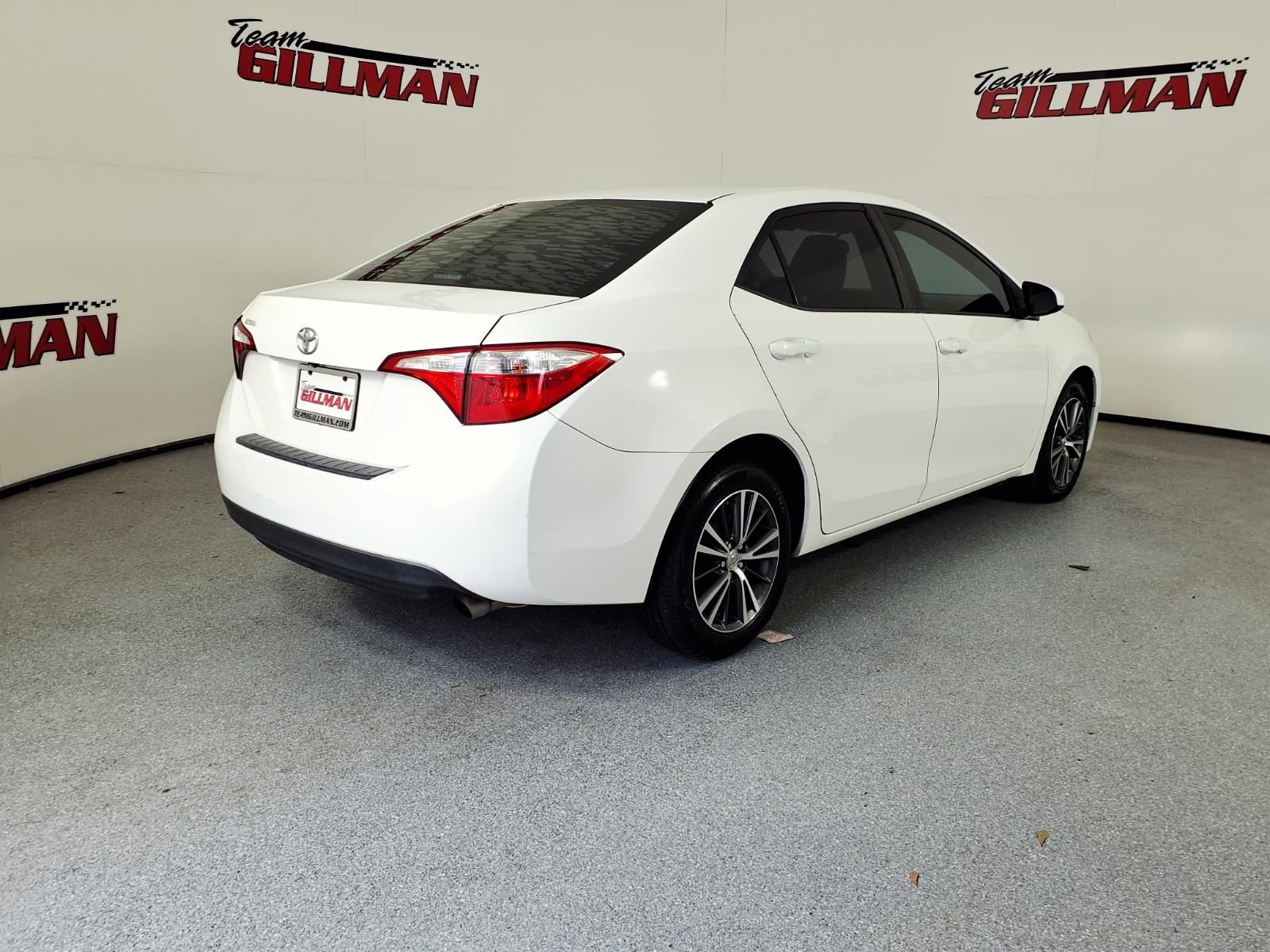Used 2016 Toyota Corolla LE FWD image 6