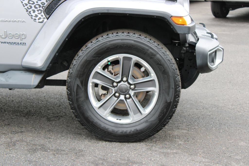 Used 2020 Jeep Wrangler Unlimited Sahara AWD/4WD image 12