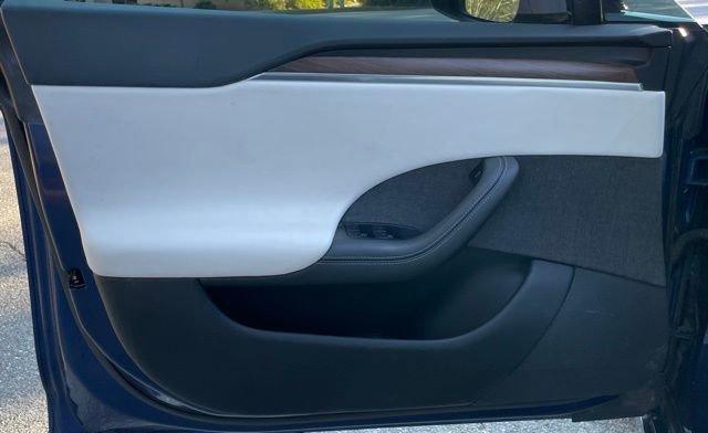 Used 2022 Tesla Model S image 13