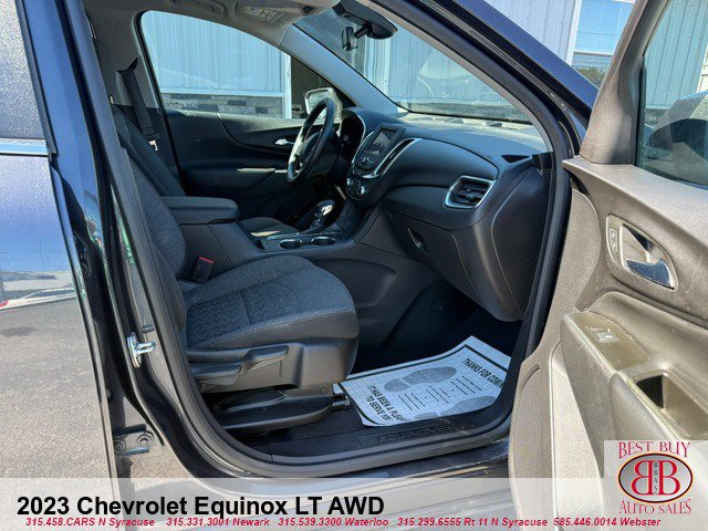 Used 2023 Chevrolet Equinox LT w/ Driver Convenience Package AWD/4WD image 11