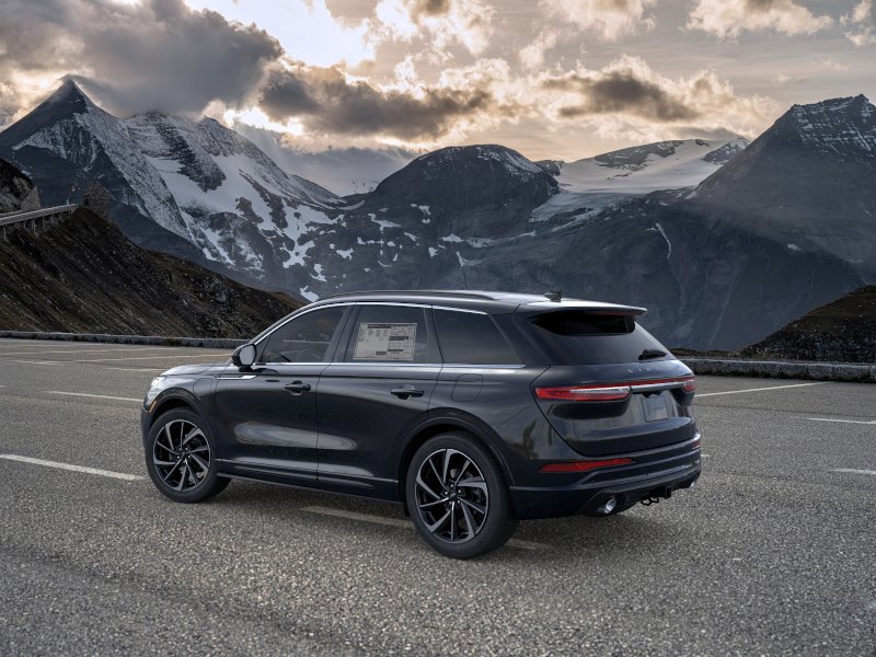 New 2026 Lincoln Corsair Grand Touring w/ Towing Package image 4