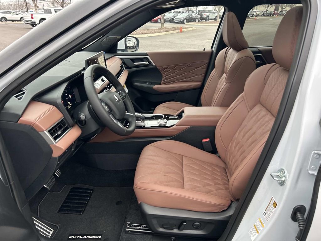 New 2026 Mitsubishi Outlander AWD image 21