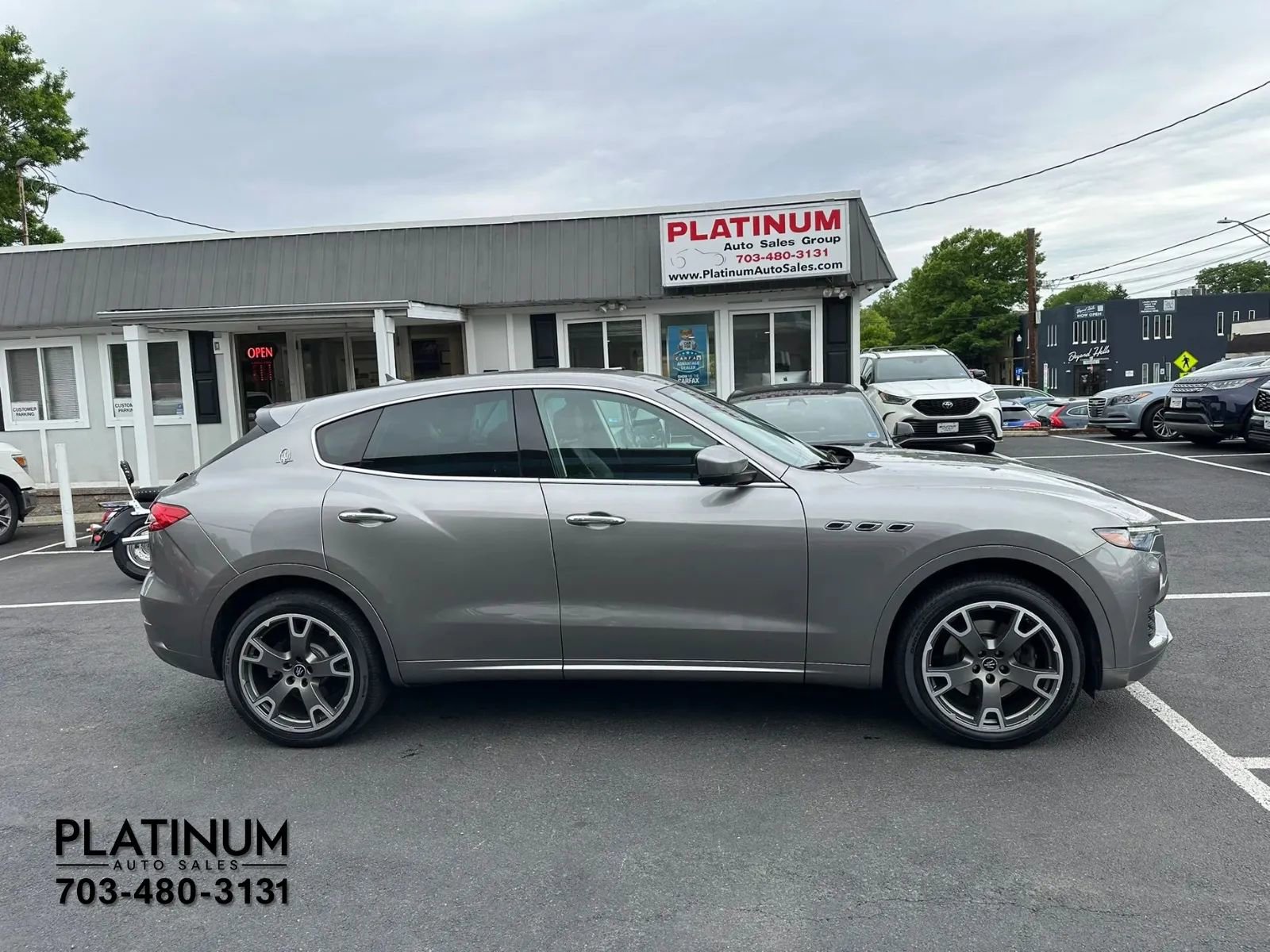 Used 2020 Maserati Levante AWD/4WD image 2
