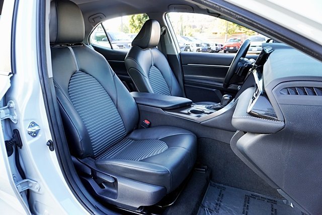 Used 2023 Toyota Camry SE FWD image 18