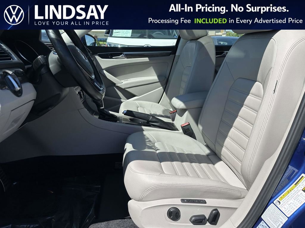 Used 2017 Volkswagen Passat 1.8T SEL Premium FWD image 11