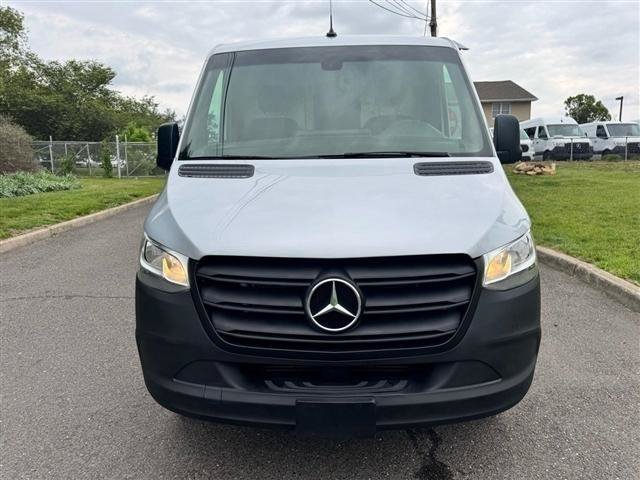 Used 2019 Mercedes-Benz Sprinter 1500 image 2