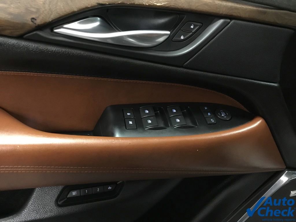 Used 2017 Cadillac Escalade Luxury AWD/4WD image 21