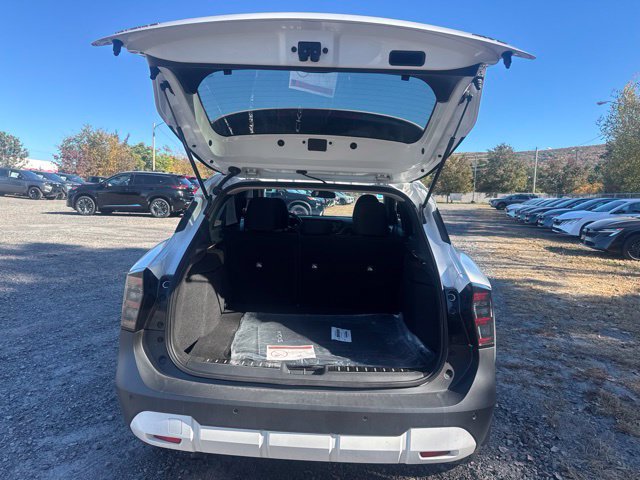 Certified 2025 Nissan Kicks SV w/ SV Premium Package AWD/4WD image 12