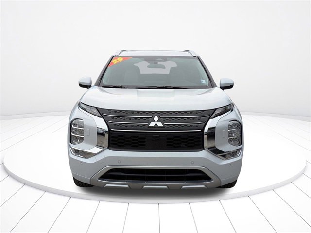 New 2025 Mitsubishi Outlander SEL image 9