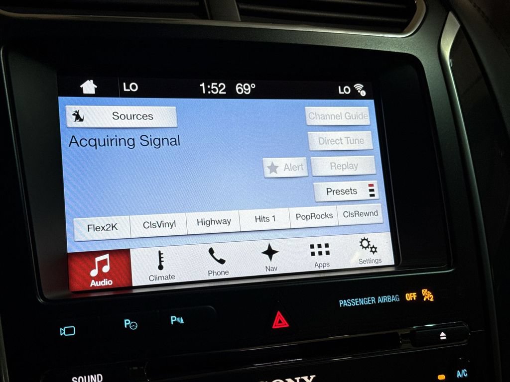 Used 2017 Ford Explorer Platinum AWD/4WD image 14