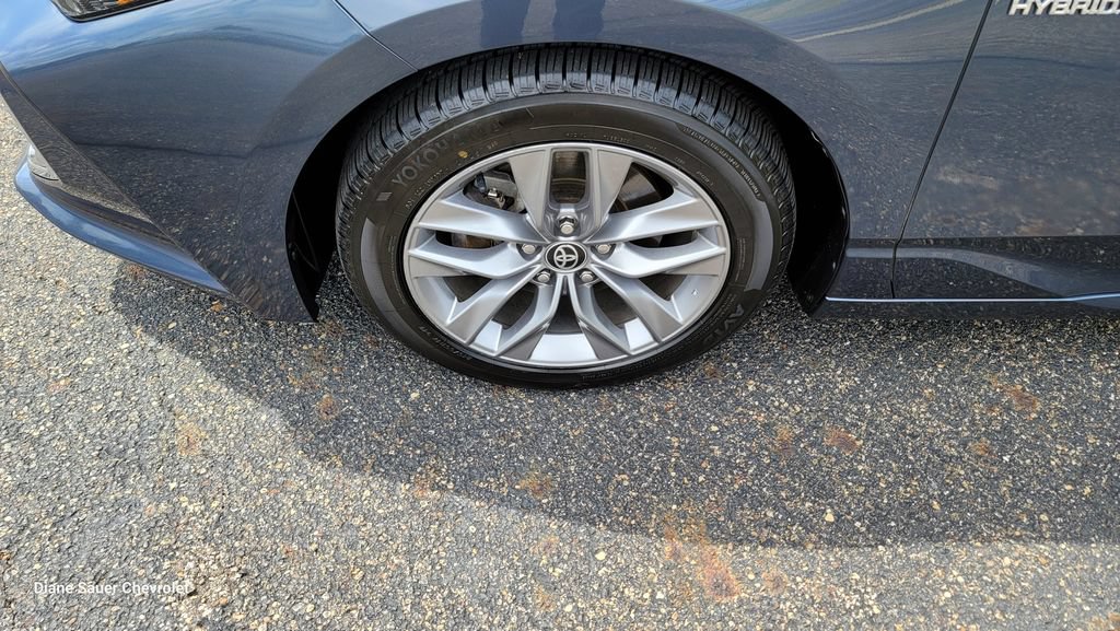 Used 2020 Toyota Avalon XLE w/ Moonroof Package FWD image 6