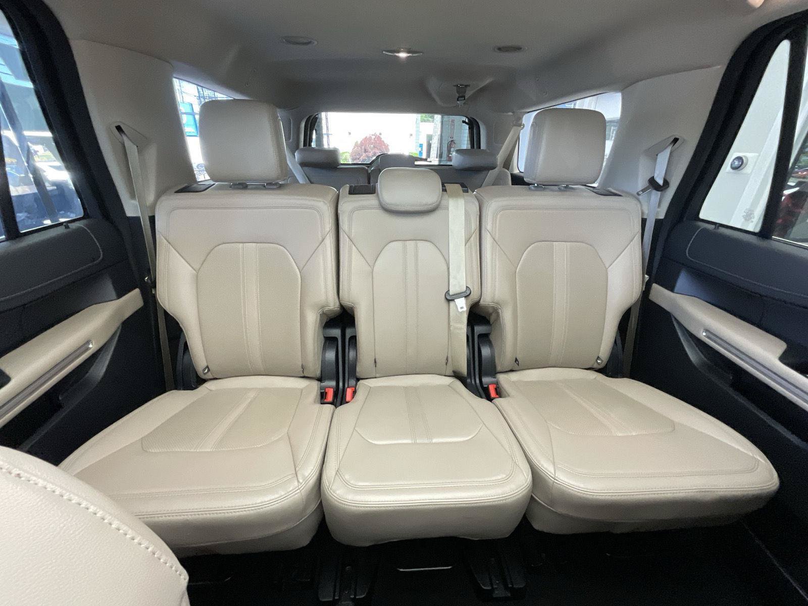 Used 2024 Ford Expedition Max Limited AWD/4WD image 16